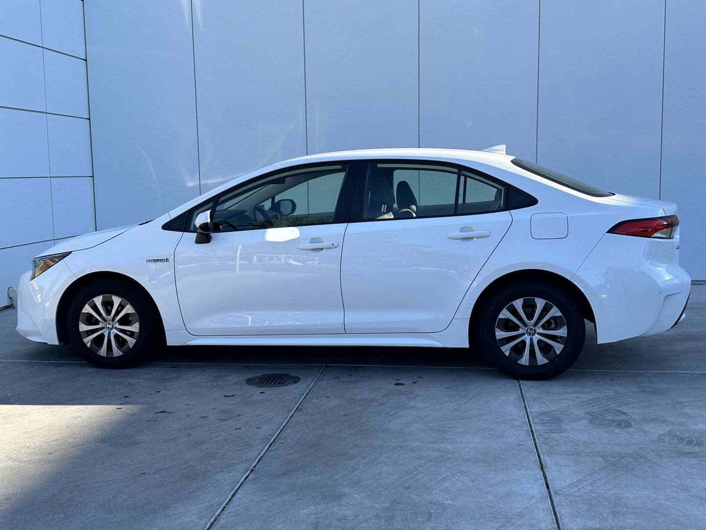 Pre-Owned 2021 Toyota Corolla Hybrid LE